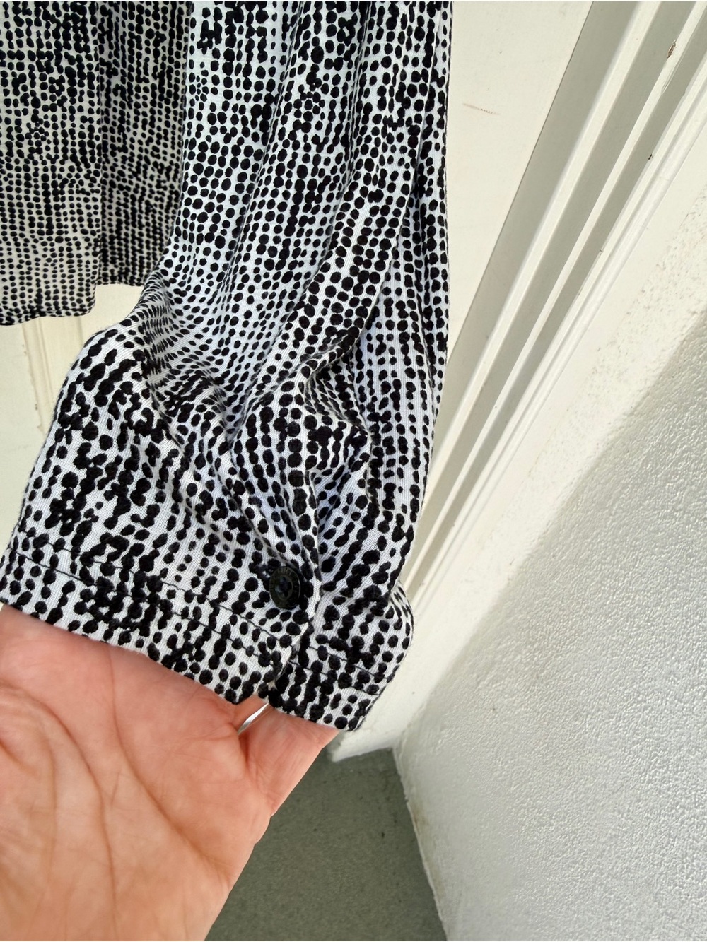 Paperwhite button down - Picture 4 of 4